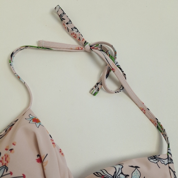 Cupshe Twist Front Floral One-Piece Swimsuit With Black & White Stripe Bottom - Picture 8 of 13